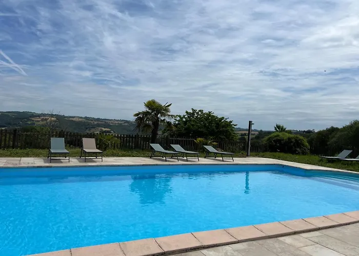 & D'hotes Peyrecout Bed and Breakfast Laparrouquial