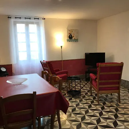 & D'hotes Peyrecout Bed and breakfast