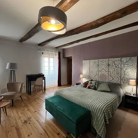 & D'hotes Peyrecout