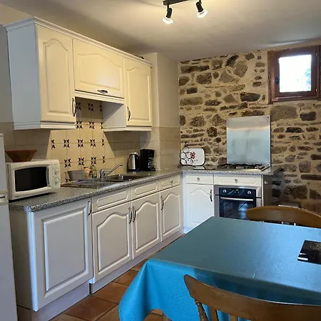 Gîtes&chambres D'hôtes Peyrecout 3* Laparrouquial