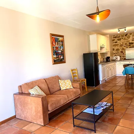 & D'hotes Peyrecout Bed and breakfast